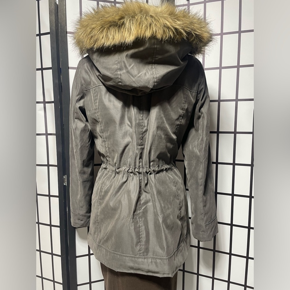 Jones New York Gray Jacket with faux fur hood size medium - Picture 7 of 10